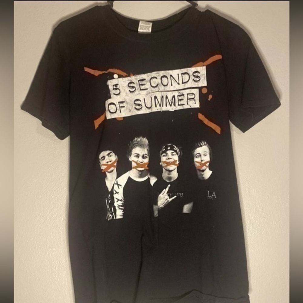 5 Seconds Of Summer Rock Out With Your Socks Out Official 2015 Tour Shirt M